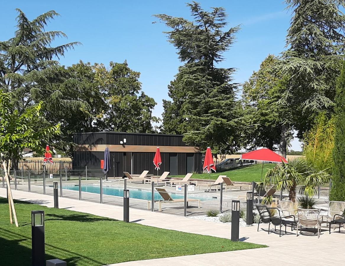 Logis Hotel Relais Saint Jacques - Chateauroux Déols Eksteriør billede