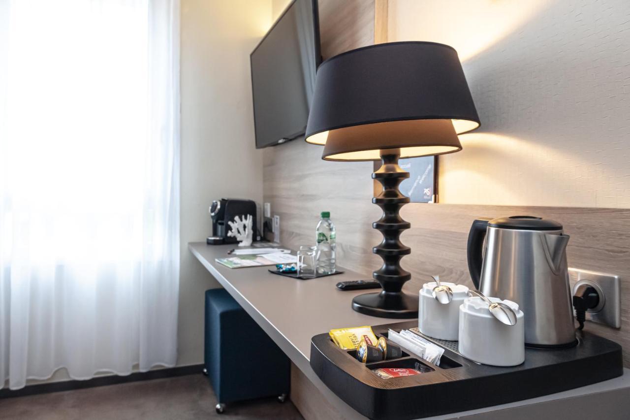 Logis Hotel Relais Saint Jacques - Chateauroux Déols Eksteriør billede