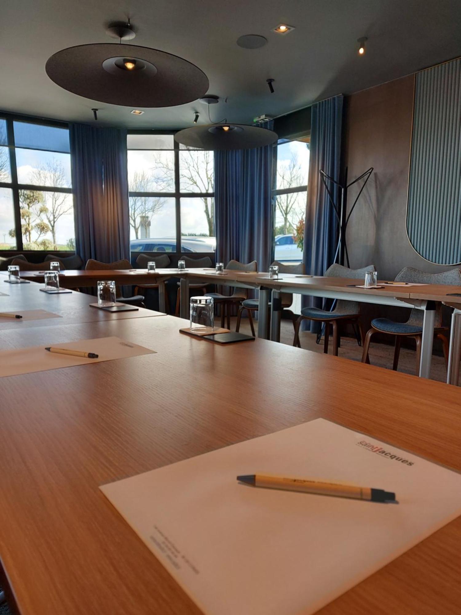 Logis Hotel Relais Saint Jacques - Chateauroux Déols Eksteriør billede