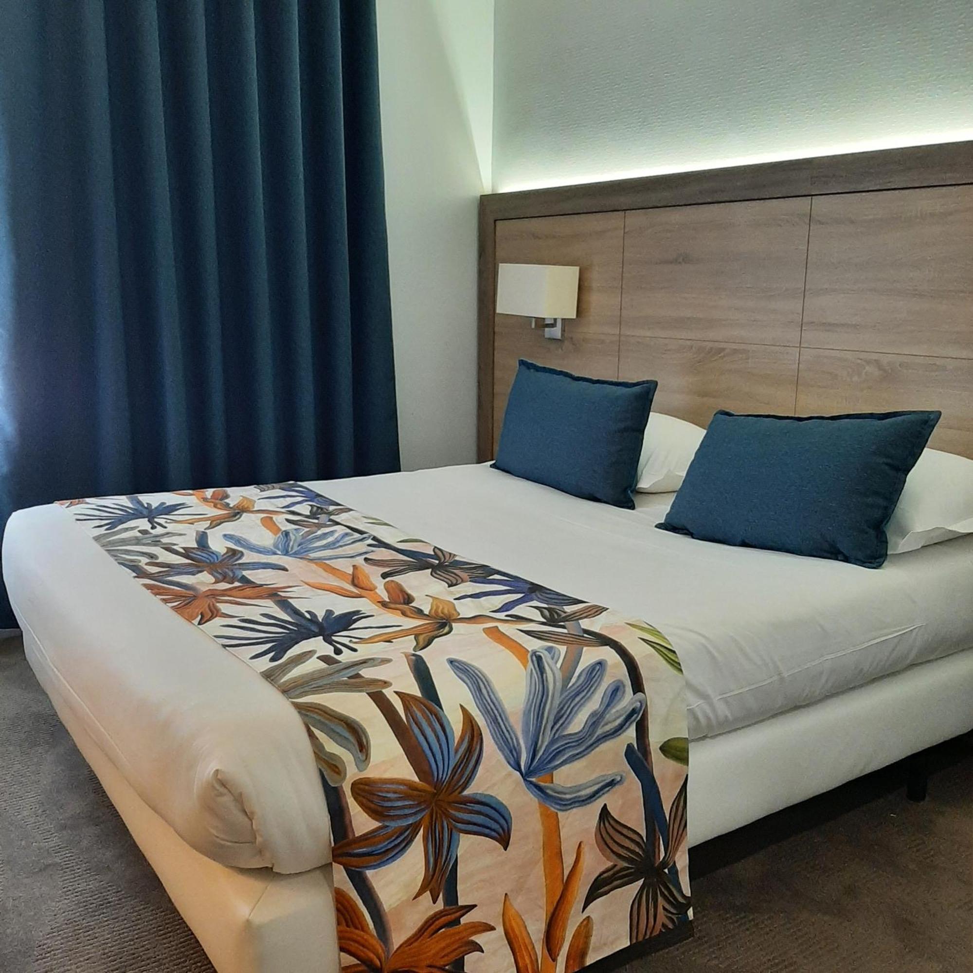 Logis Hotel Relais Saint Jacques - Chateauroux Déols Eksteriør billede