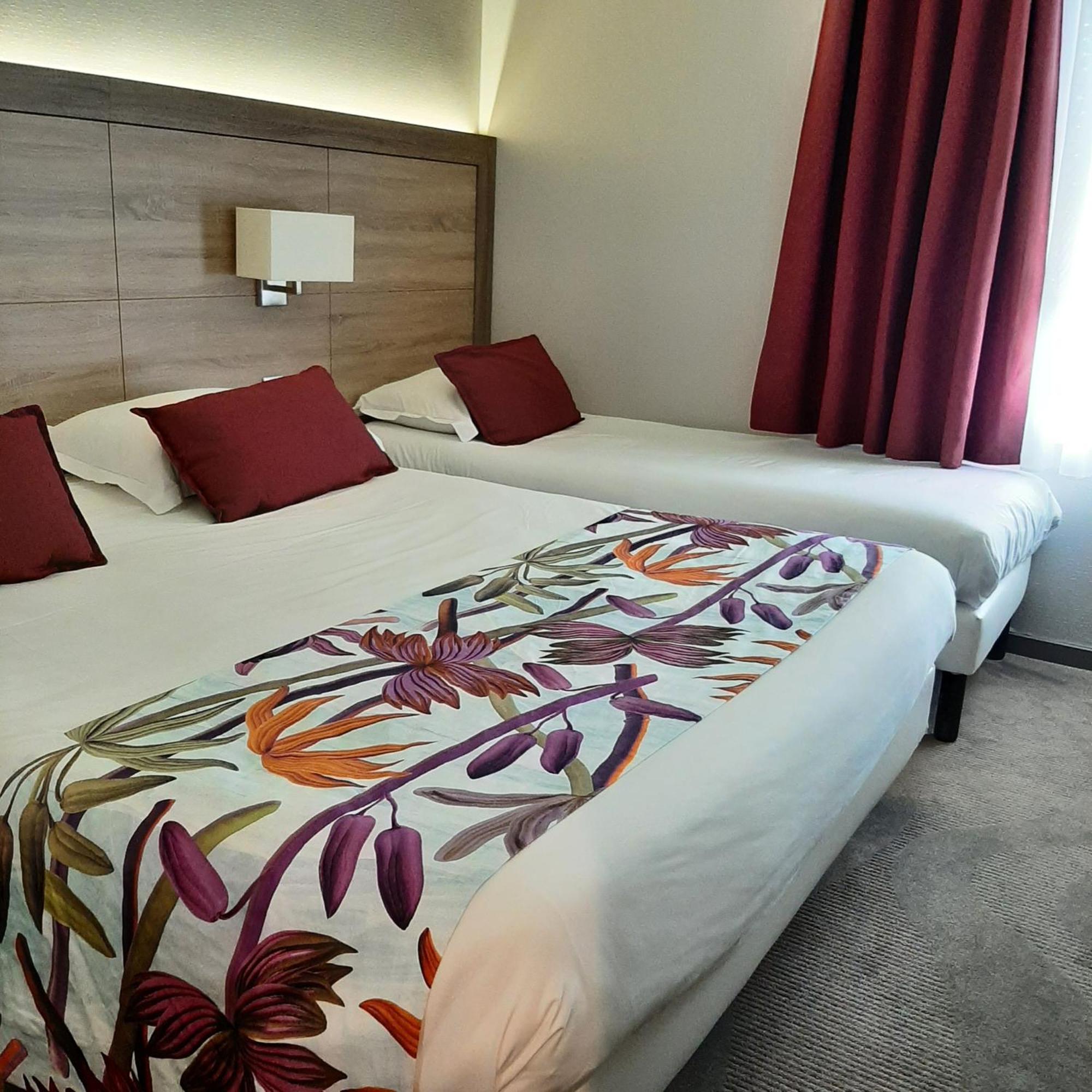 Logis Hotel Relais Saint Jacques - Chateauroux Déols Eksteriør billede