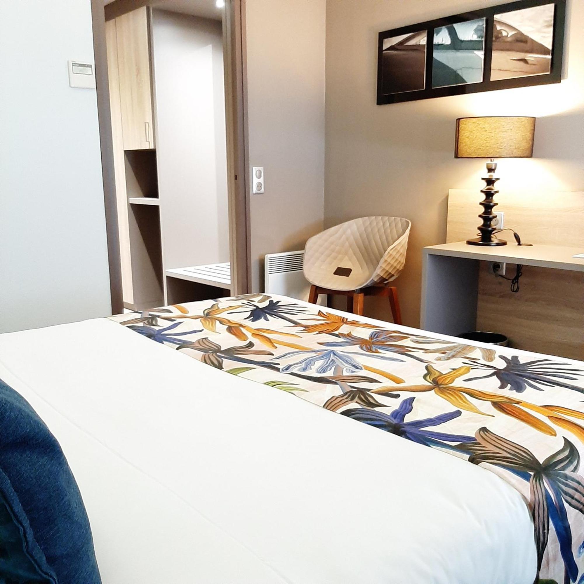 Logis Hotel Relais Saint Jacques - Chateauroux Déols Eksteriør billede
