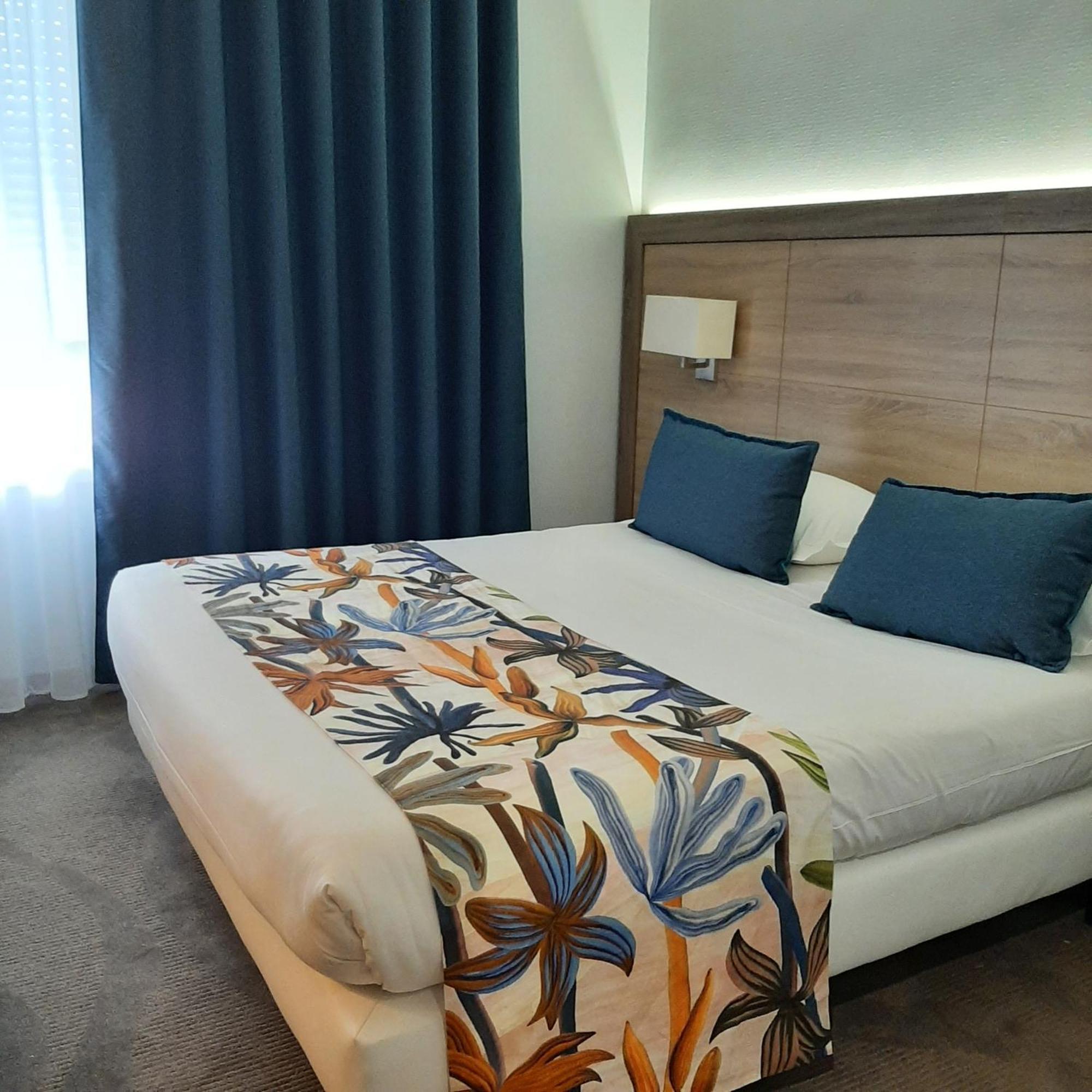 Logis Hotel Relais Saint Jacques - Chateauroux Déols Eksteriør billede