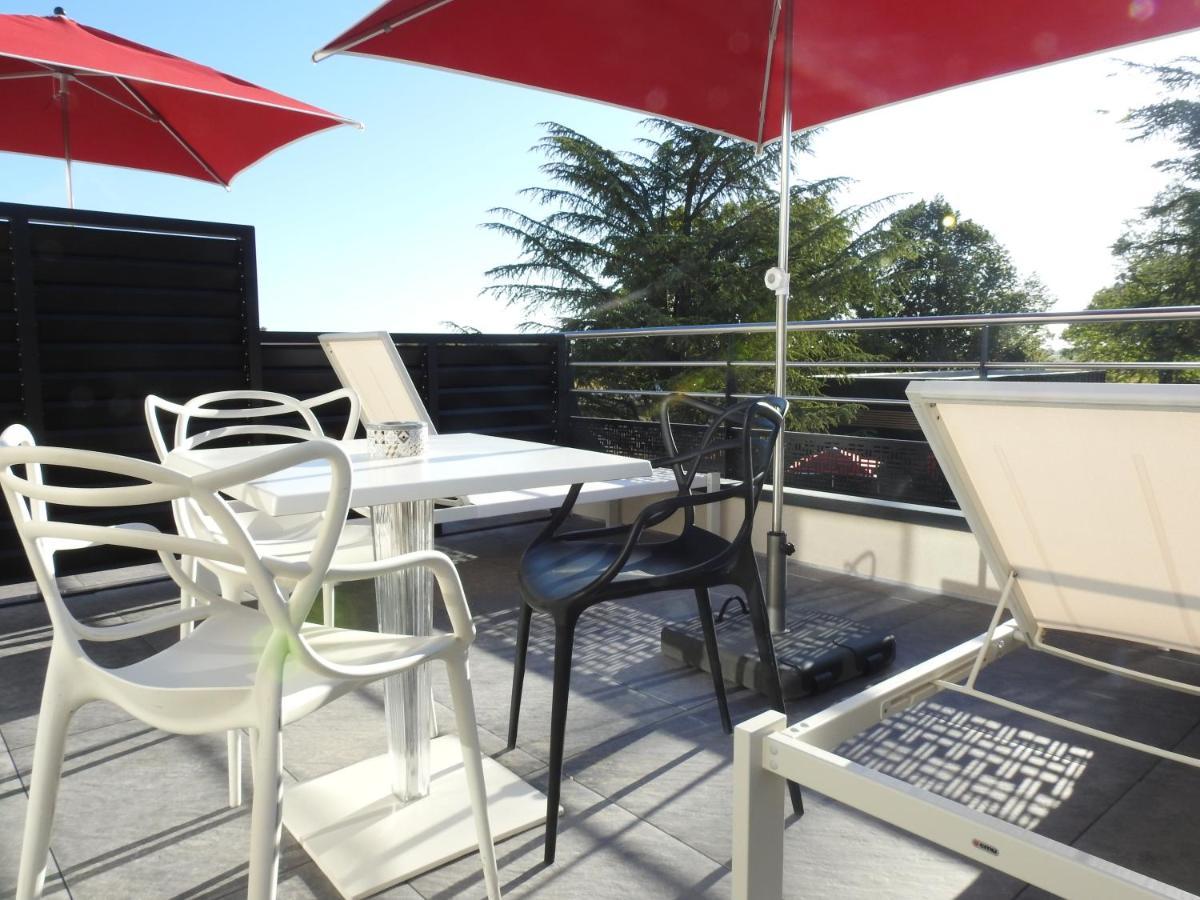 Logis Hotel Relais Saint Jacques - Chateauroux Déols Eksteriør billede